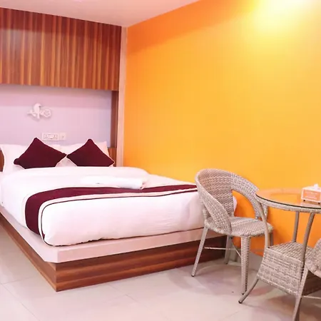 Om Tandoori Hotel